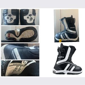 Burton Ruler Smalls Snowboarding Boots size 6
